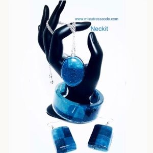 Neckit Jewelry - Handmade Patchwork Denim in Resin Jewelry Set Neckit Jewelry - Handmade Patchwork Denim in Resin Jewelry Set
